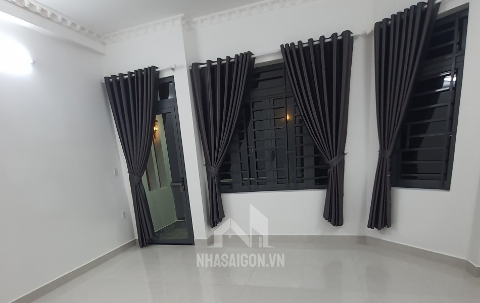 Bán nhà góc hai mặt tiền đường 11 Trường Thọ Thủ Đức TPHCM,LH 0909428959